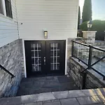 Staycation Oasis! A Unique Experience! Heated Pool Opens April 2Nd!