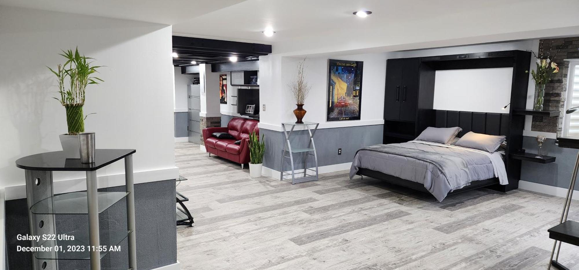 Guest house Staycation Oasis! A Unique Experience! Heated Pool Opens April 2nd! *