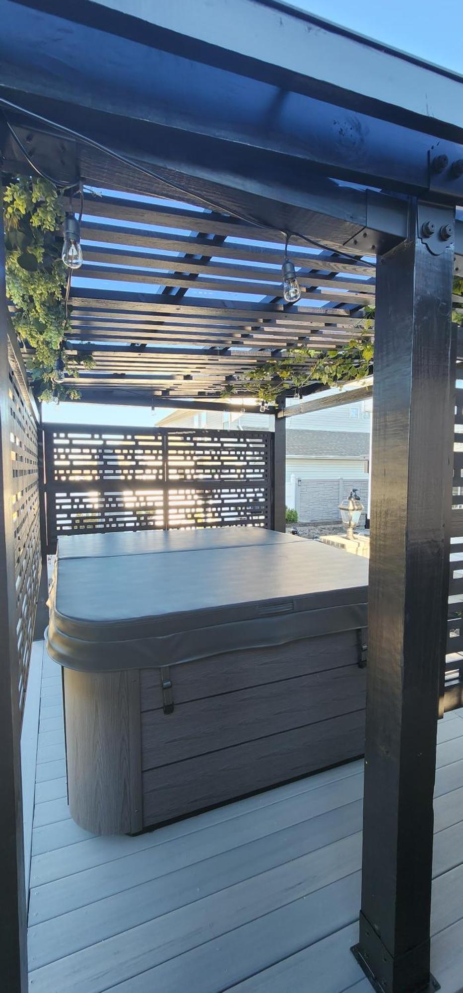 Staycation Oasis! A Unique Experience! Heated Pool Opens April 2nd! Guest house *
